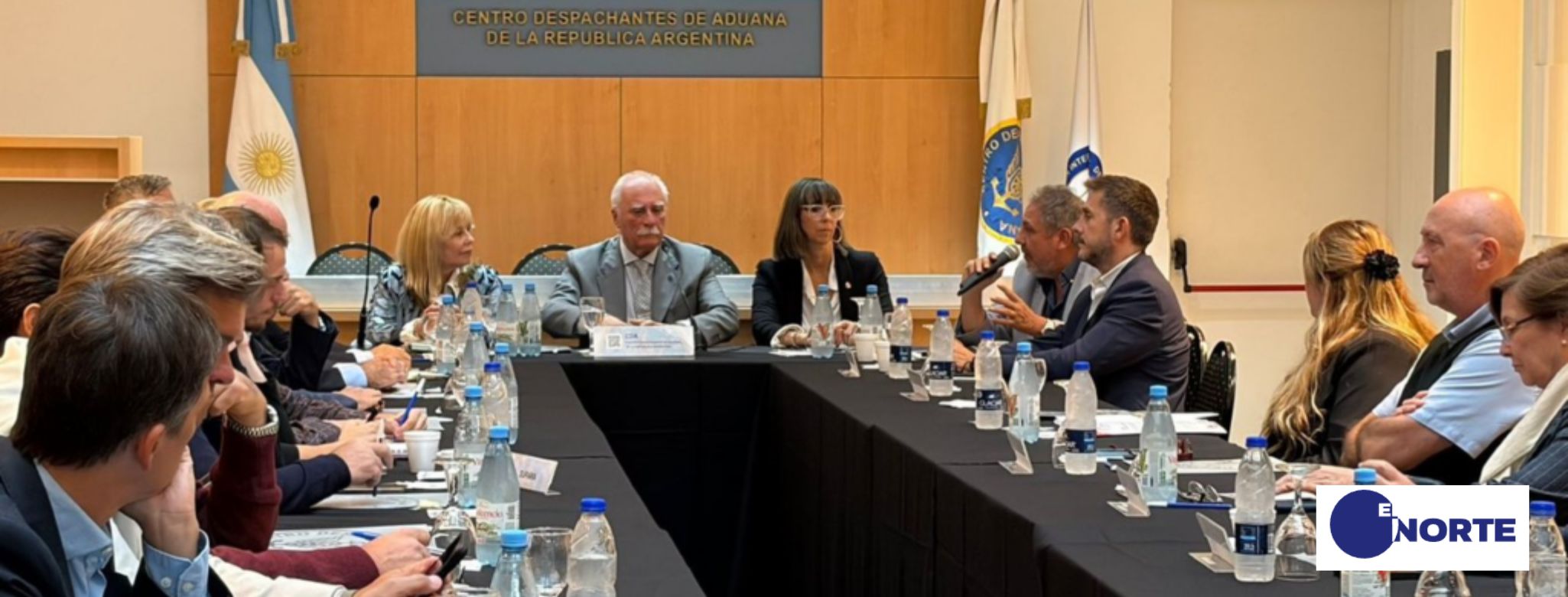 Cámaras de comercio exterior exigen debatir reforma aduanera