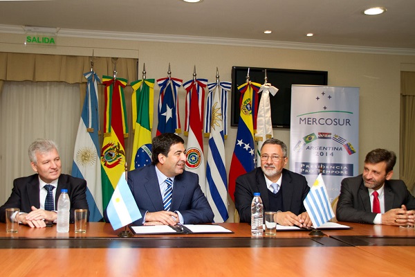 Foto 3 de izq  a der  Carlos Sanchez Ricardo Echegaray Enrique Canon y Gustavo Mingone 2