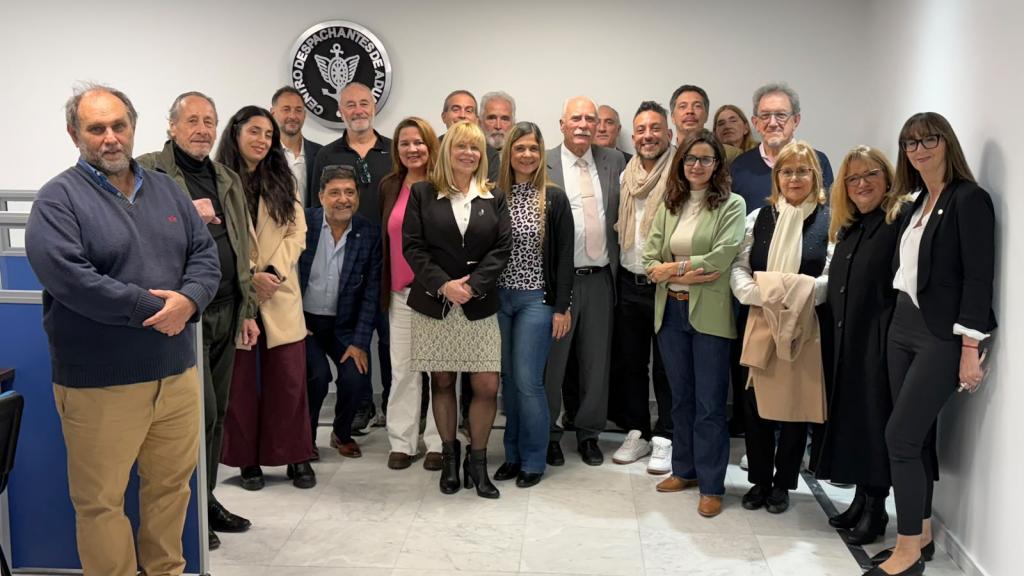 Entre la desregulación y la defensa profesional: las preocupaciones que marcaron el Día del Periodista en el Centro de Despachantes de Aduana