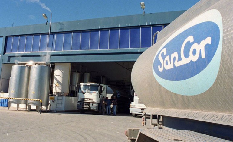Por el cierre de tambos y plantas en la industria láctea, A