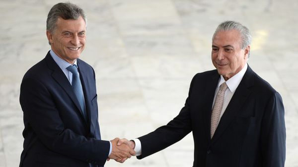 Mauricio Macri se reunió con Michel Temer y pidió ´darle 